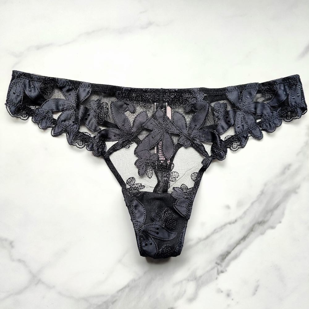 NWT VICTORIA'S SECRET VERY SEXY ZIGGY GLAM MESH FLORAL EMBROIDERED THONG PANTY L